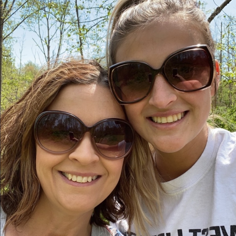 Meet your Posher, Nicole